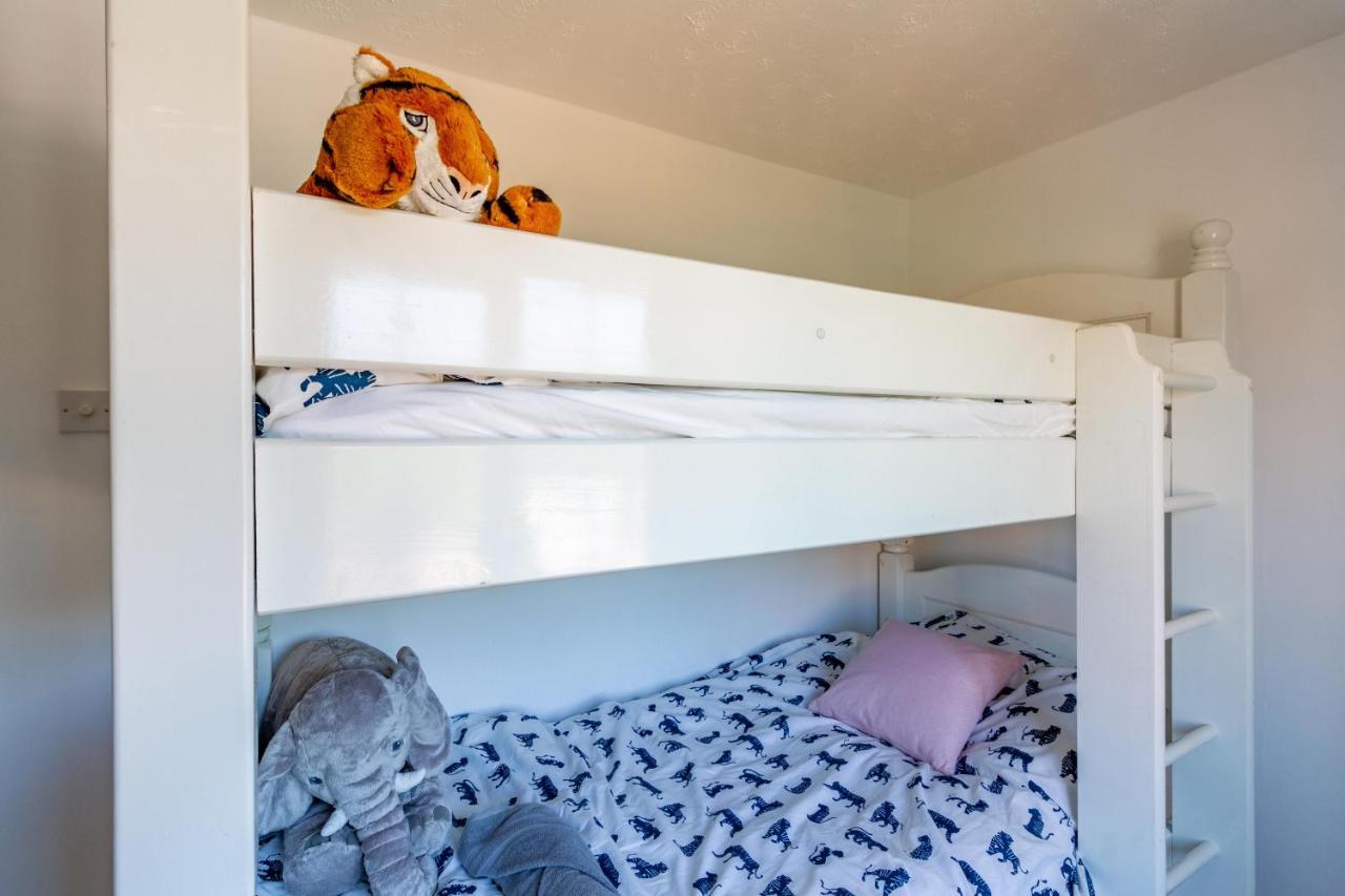 Family Friendly Cottage With Bunk Beds And Courtyard Malmesbury Exterior foto