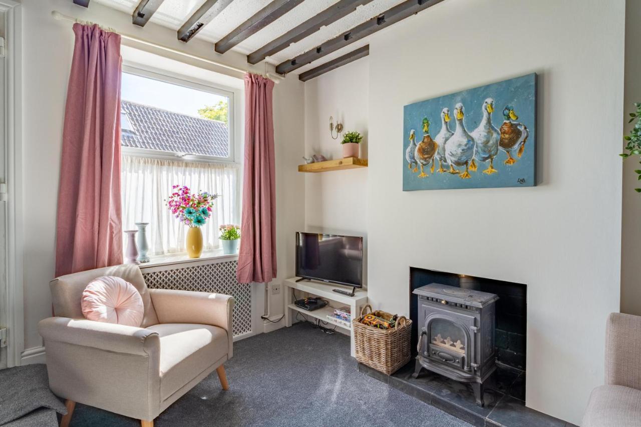 Family Friendly Cottage With Bunk Beds And Courtyard Malmesbury Exterior foto