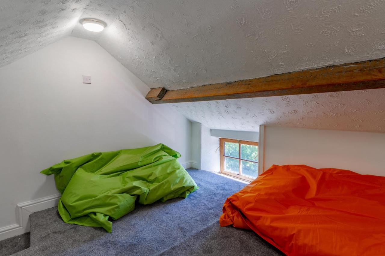 Family Friendly Cottage With Bunk Beds And Courtyard Malmesbury Exterior foto